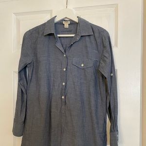 J. Crew lightweight Chambray shirt. Long Tab Sleeve Collar. Size X-small petite.